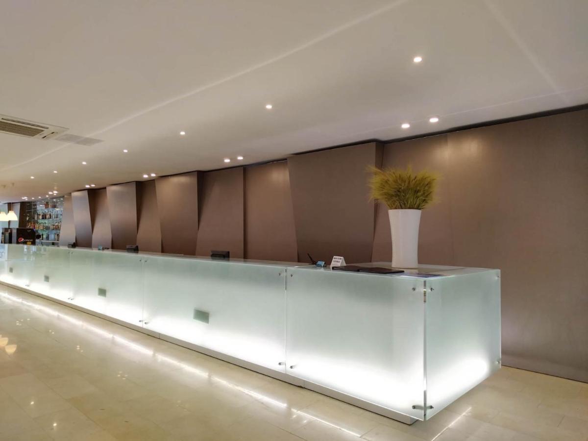 Hotel Cupidon ساتورْنْ المظهر الخارجي الصورة